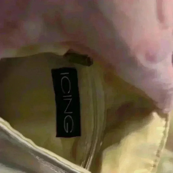 Icing, gold crossbody purse, fun and festive handle 21”, 8”x 6”, twist turn lock - Picture 5 of 5